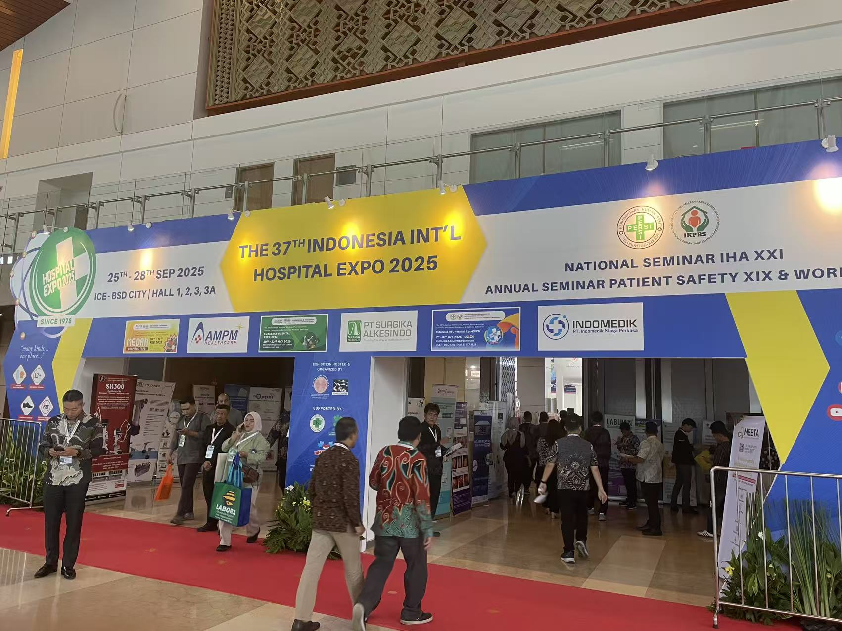 ���ǡ��������ƪ�����������������͡�ӳǧ��ҽ��